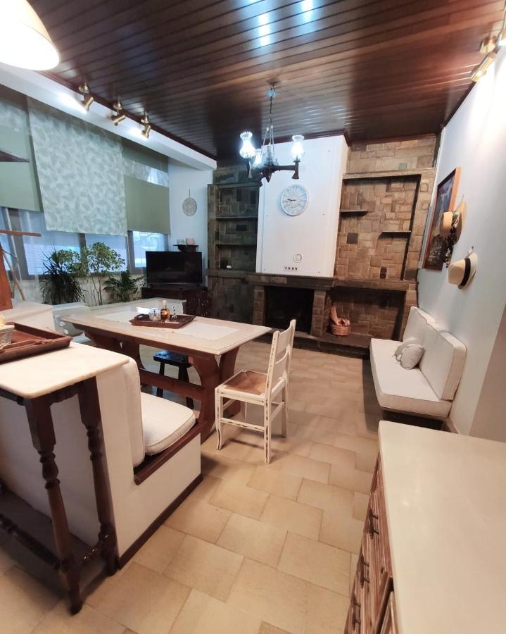 Johnny'S Loft Apartman Agrínio Kültér fotó