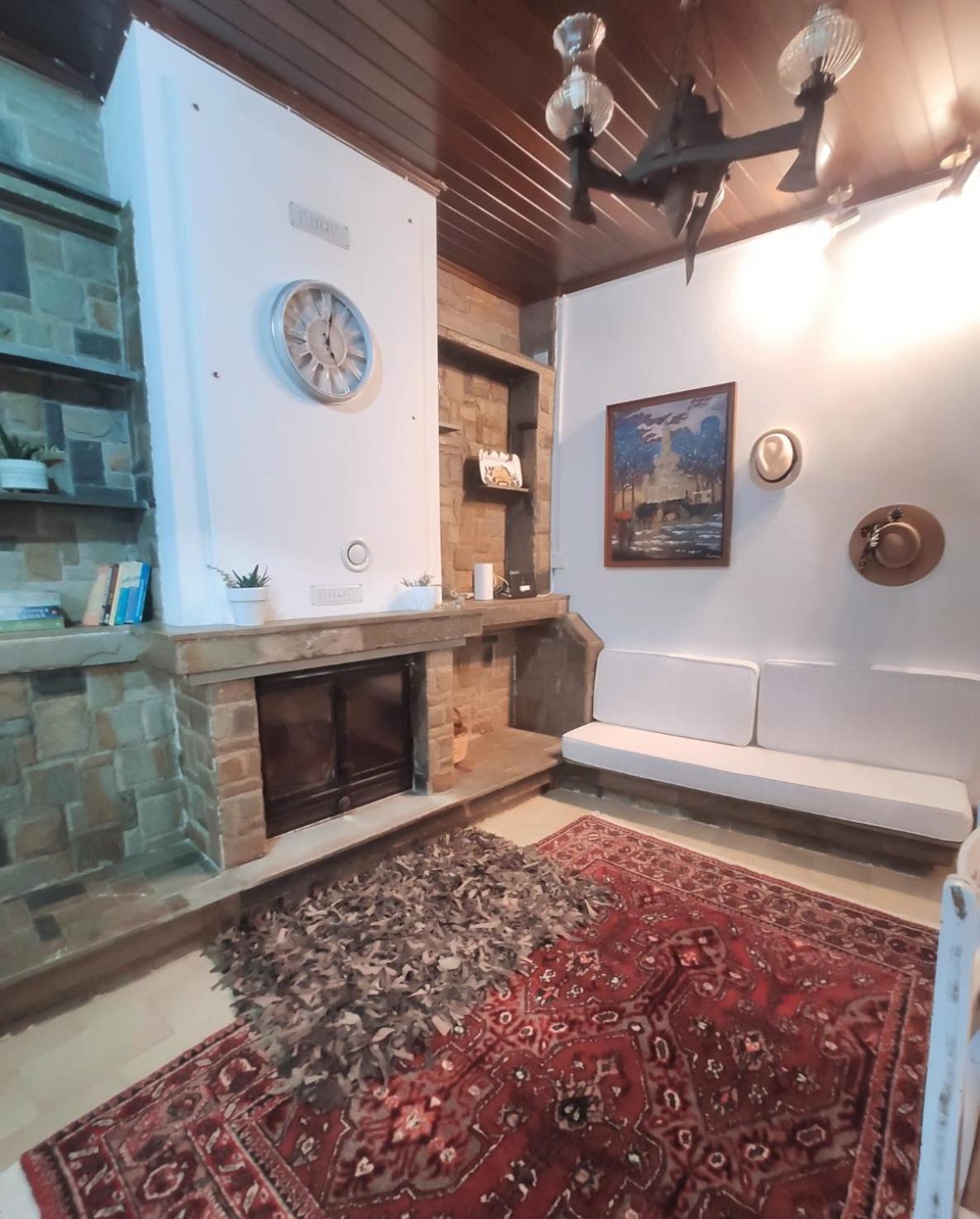 Johnny'S Loft Apartman Agrínio Kültér fotó